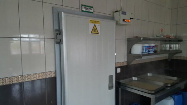 Ogretmenevi Mutfak Soguk Depo Levha