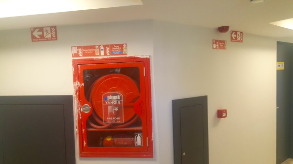 Ogretmenevi Yangin Yonlendirme Levhalari